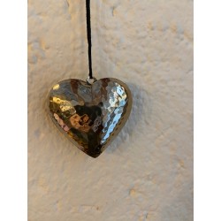 coeur metal martele H 8cm